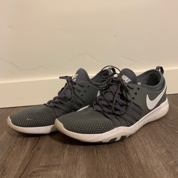 Nike Free shoes (women’s) - size 11 - Picture 2 of 4